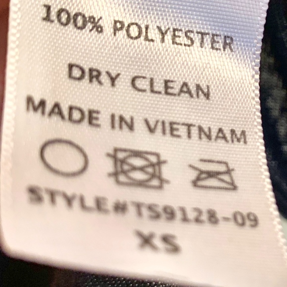 Pomelo Chiffon Priya Chevron Arrowhead Print Jersey Sleeveless Blouse Tank Top - Picture 7 of 7